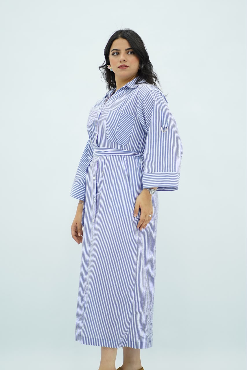 Robe Bleu ciel rayé blanc Ceinturée