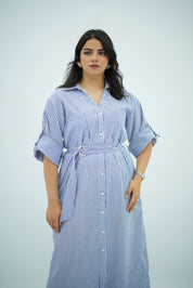 Robe Bleu ciel rayé blanc Ceinturée