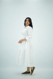 Robe Chemise Blanche – Élégance Intemporelle