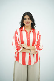 Chemise ample à rayures verticales corail et crème