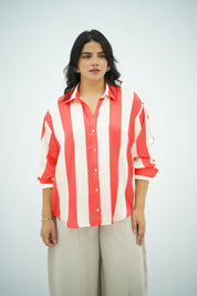 Chemise ample à rayures verticales corail et crème