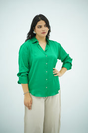 Chemise en satin vert émeraude
