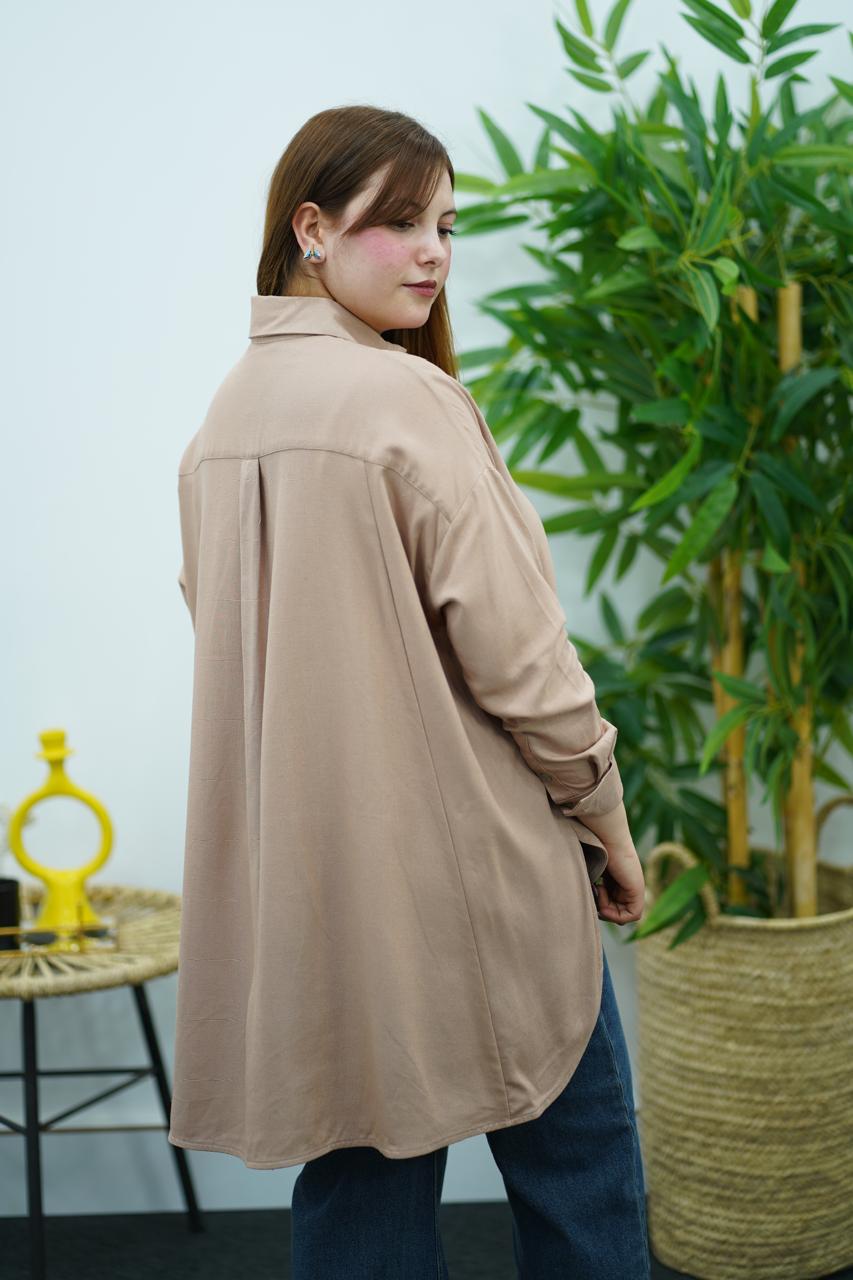 Chemise Oversize Nude en Lin – Élégance Décontractée