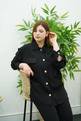 Élégance en Noir - Ensemble Pantalon & Chemise à Boutons Dorés