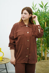 Élégance en Marron chocolat - Ensemble Pantalon & Chemise à Boutons Dorés