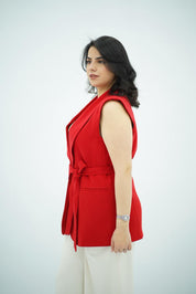 Gilet sans manches ceinturé – rouge