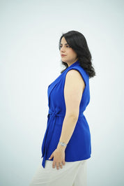 Gilet sans manches ceinturé – bleu