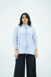 Chemise à Rayures et Détails Noeuds