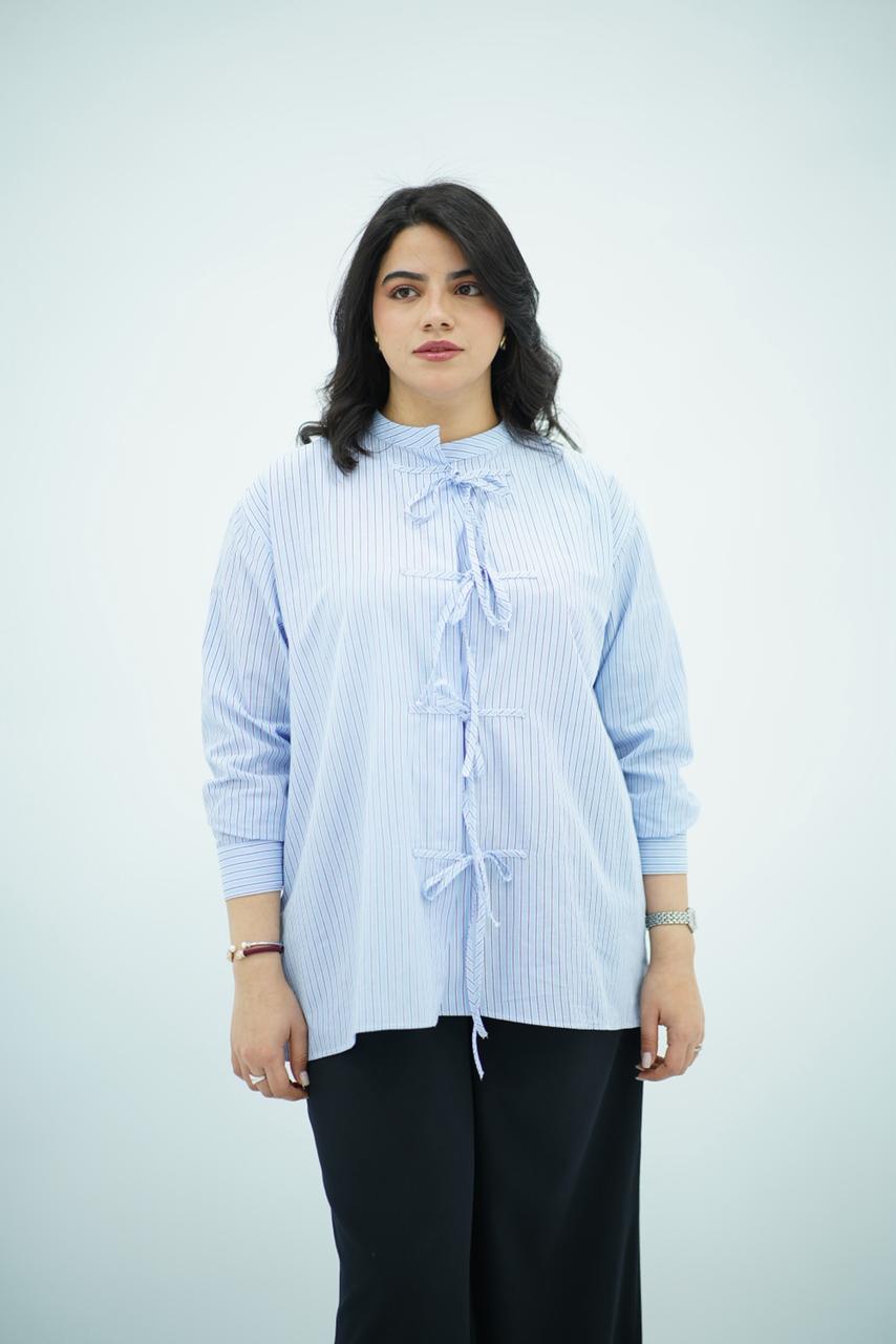 Chemise à Rayures et Détails Noeuds