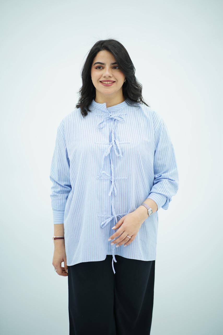 Chemise à Rayures et Détails Noeuds
