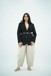 Blazer Noir Structuré à Taille Ceinturée