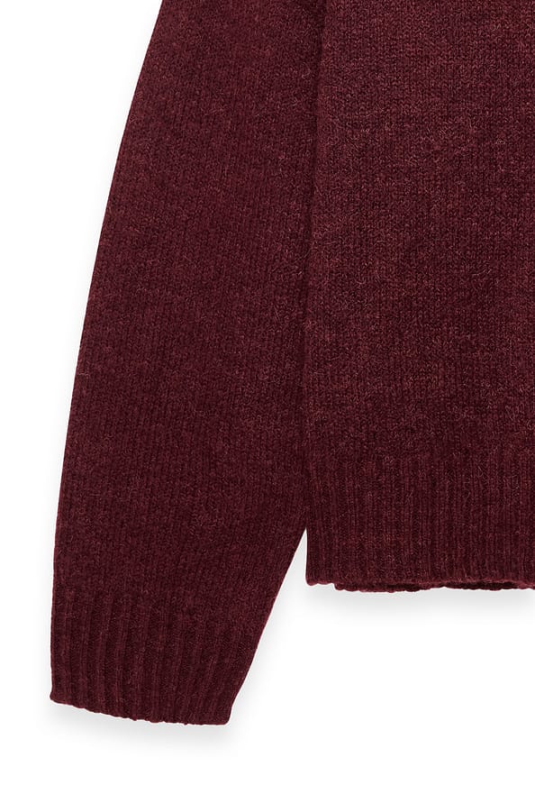 Pull en maille bordeau