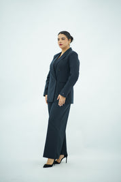 Tailleur élégant à rayures fines