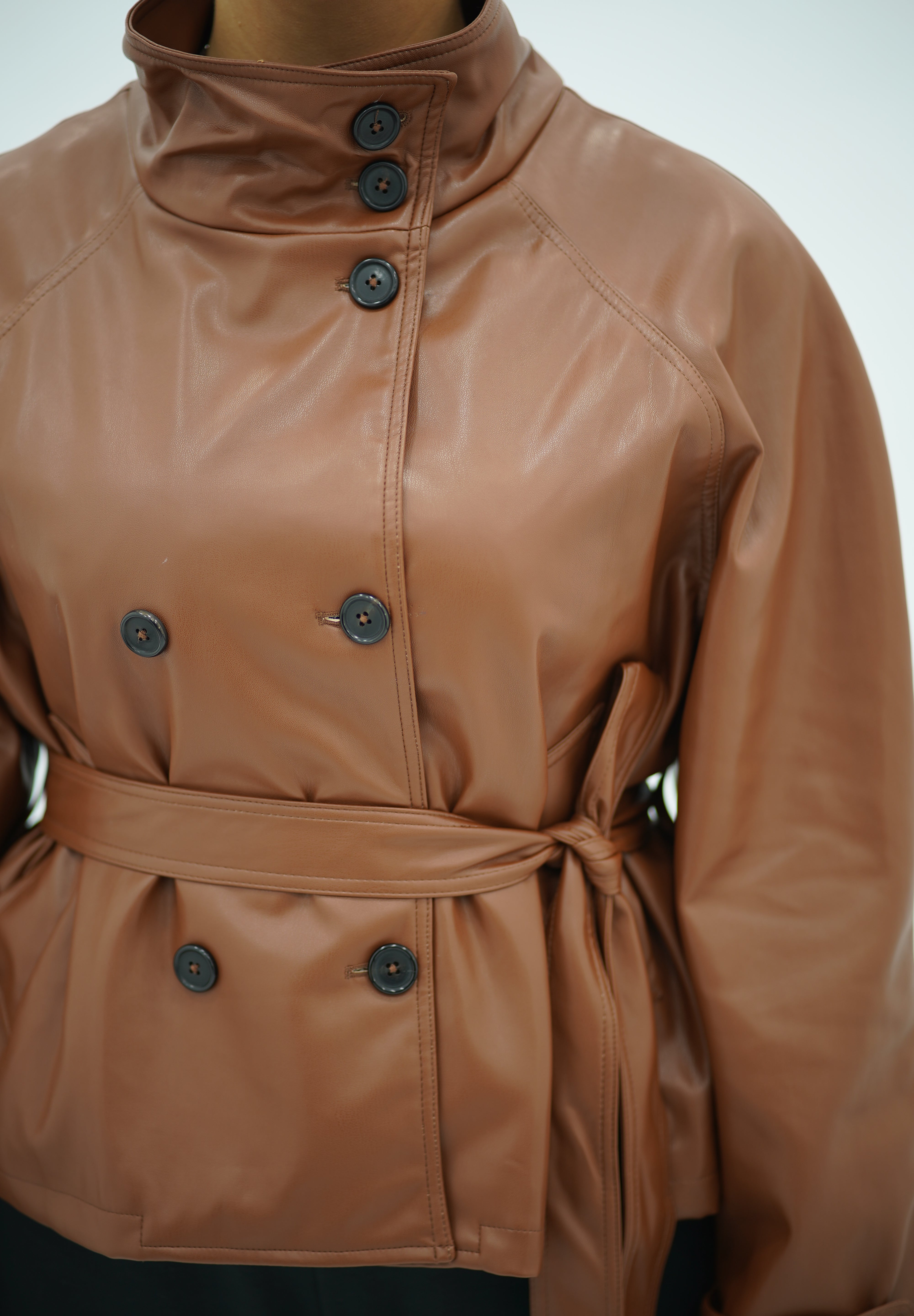Trensh col montant en similicuir -caramel