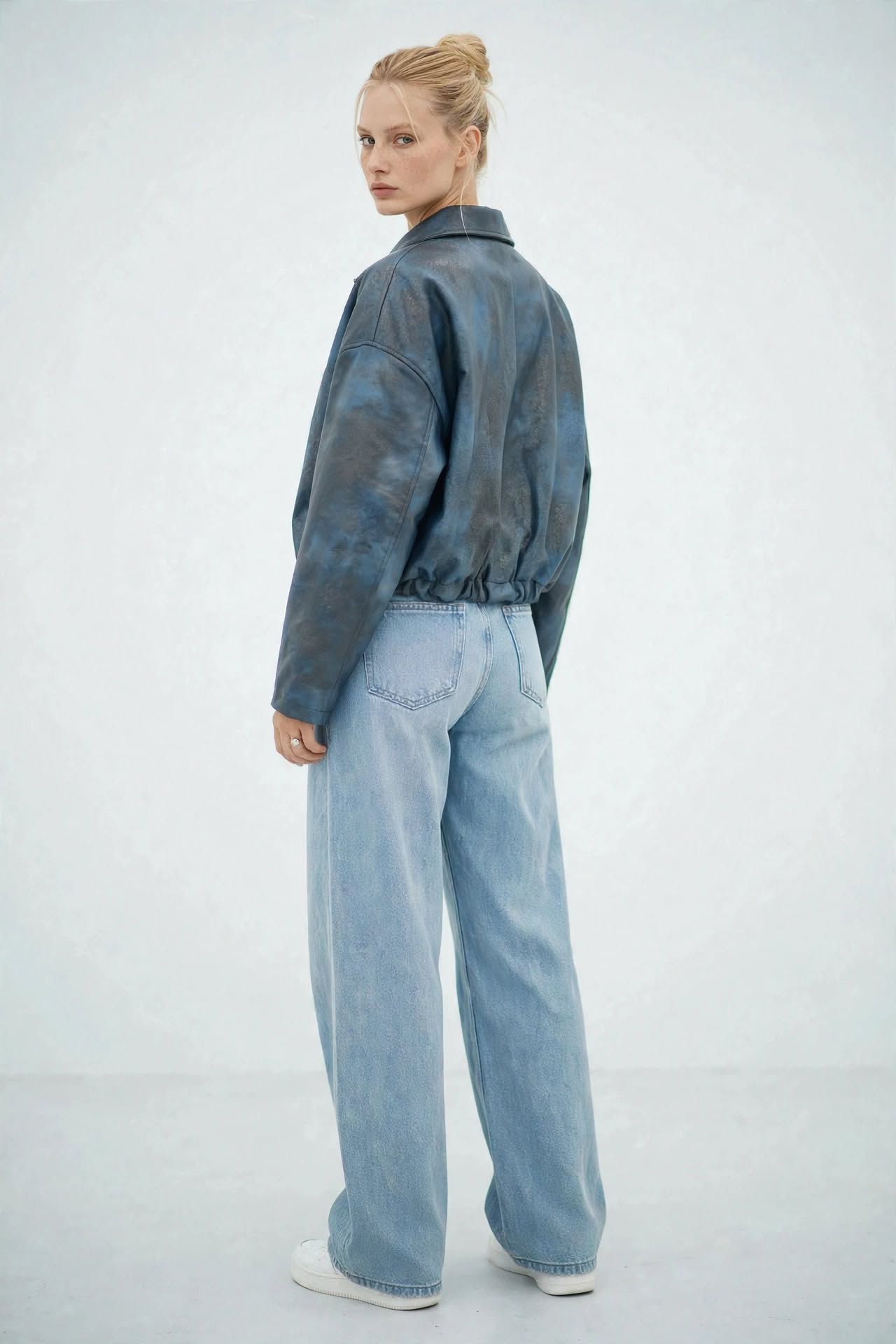 Bomber Zippé en Similicuir Bleu – Style Casual et Moderne