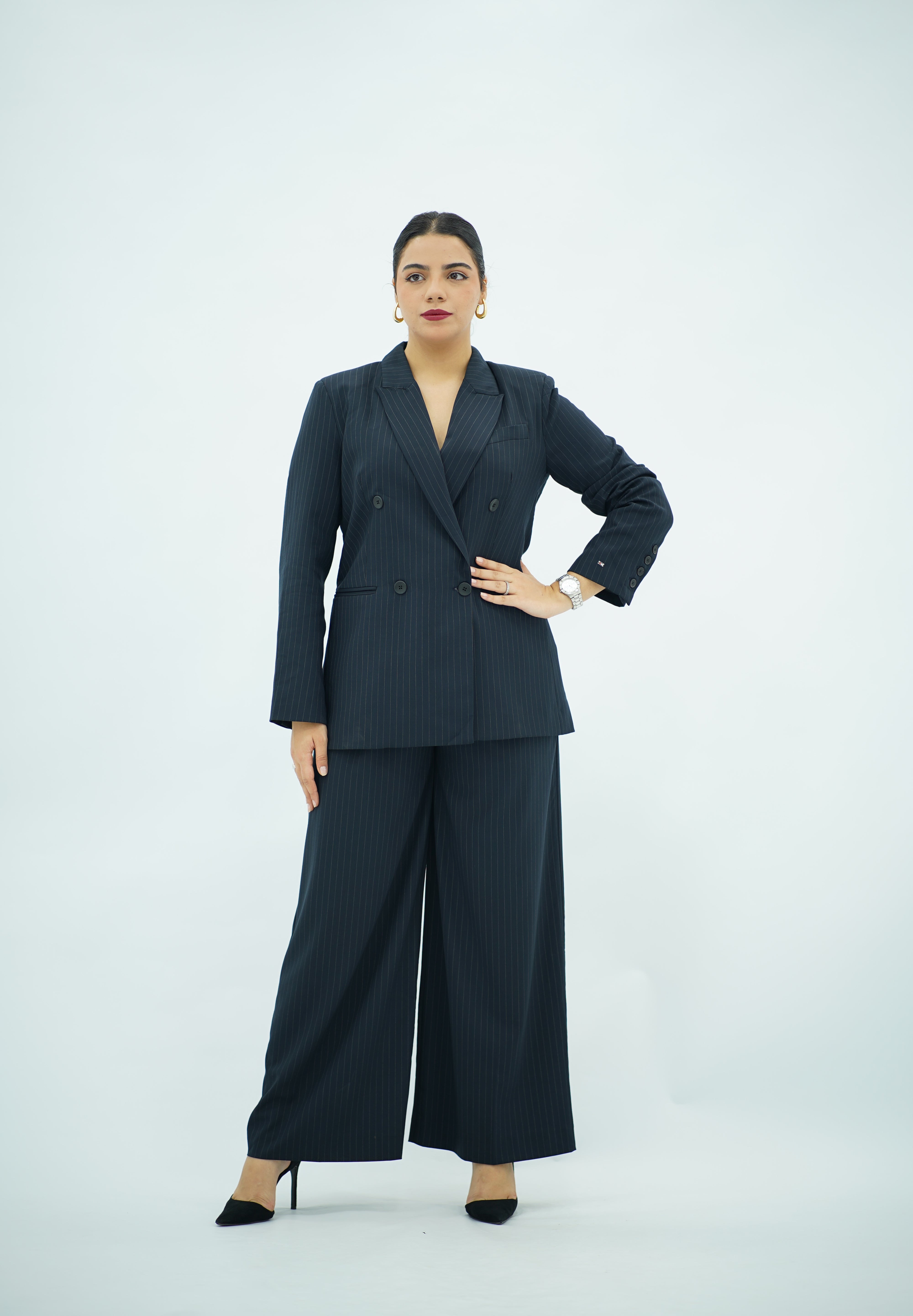 Tailleur élégant à rayures fines
