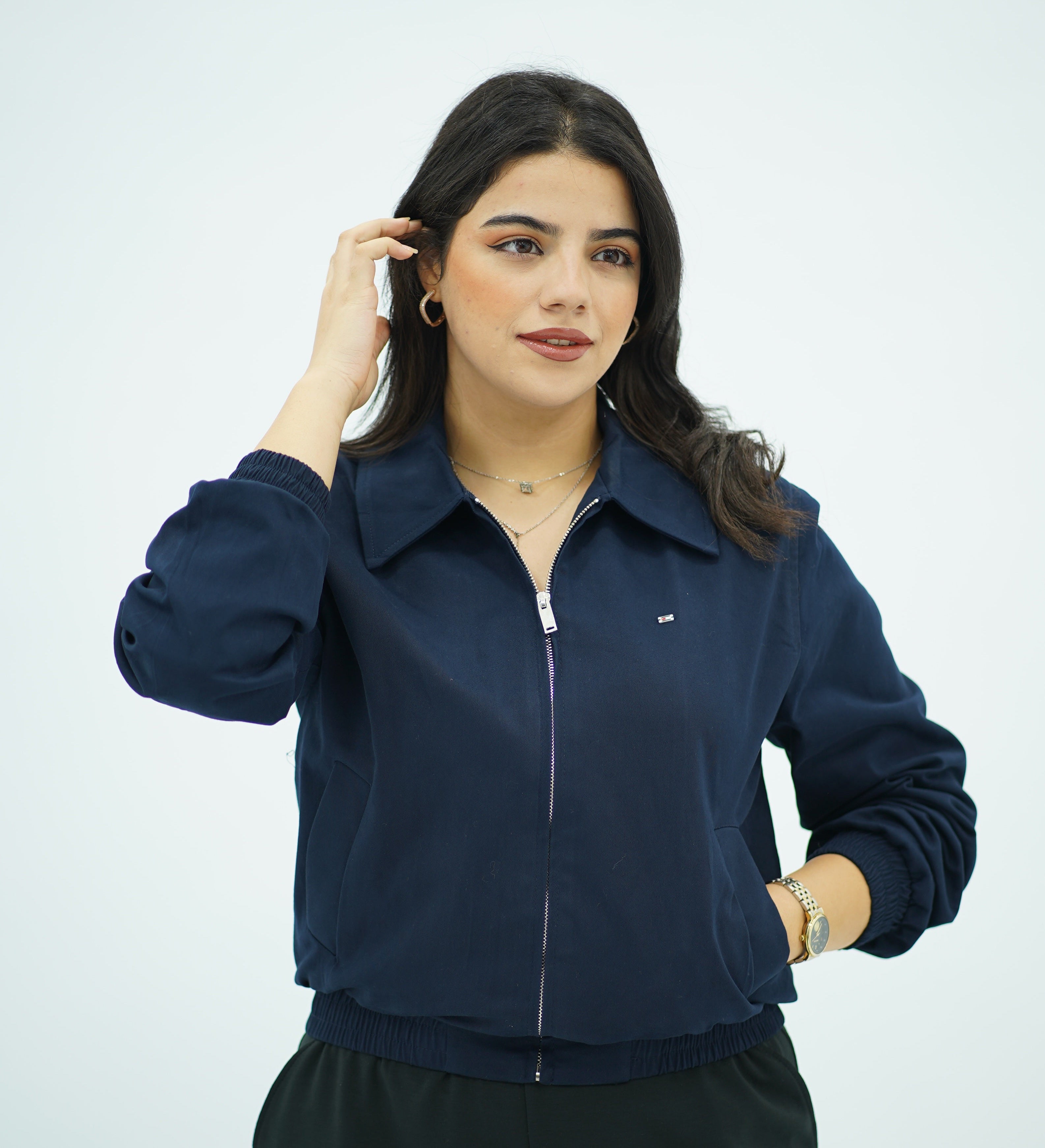 Bomber à Col Chemise – Style Minimaliste & Élégant